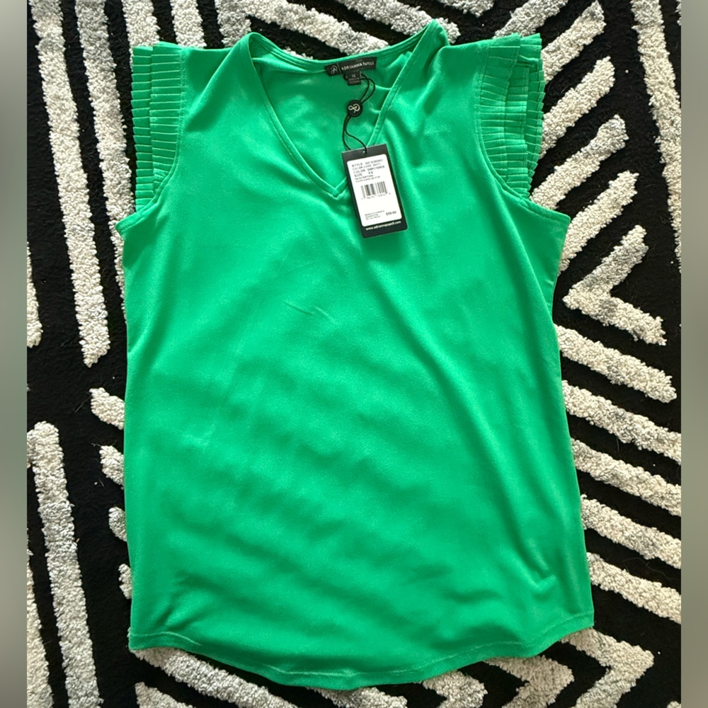 Adrianna Papell Green V-Neck Sleeveless Tank